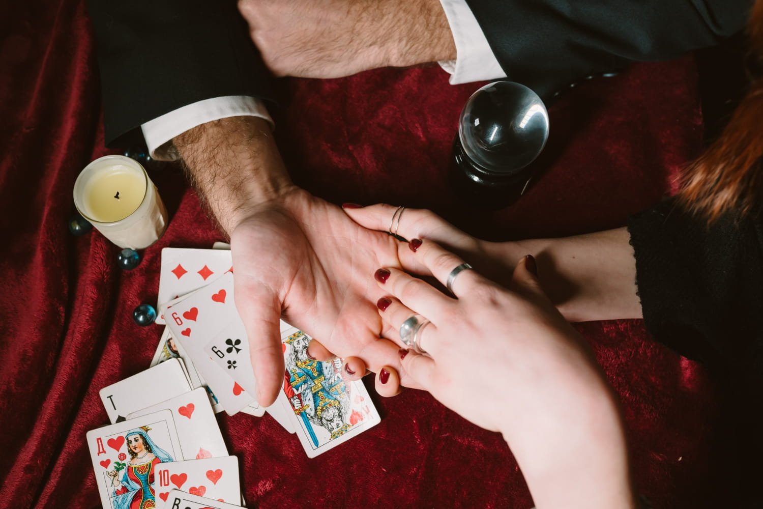 New Moon Rituals: Setting Intentions That Stick